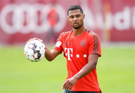 Bayern Munich forward Serge Gnabry gets injured again, just 5 minutes after going on as a substitute